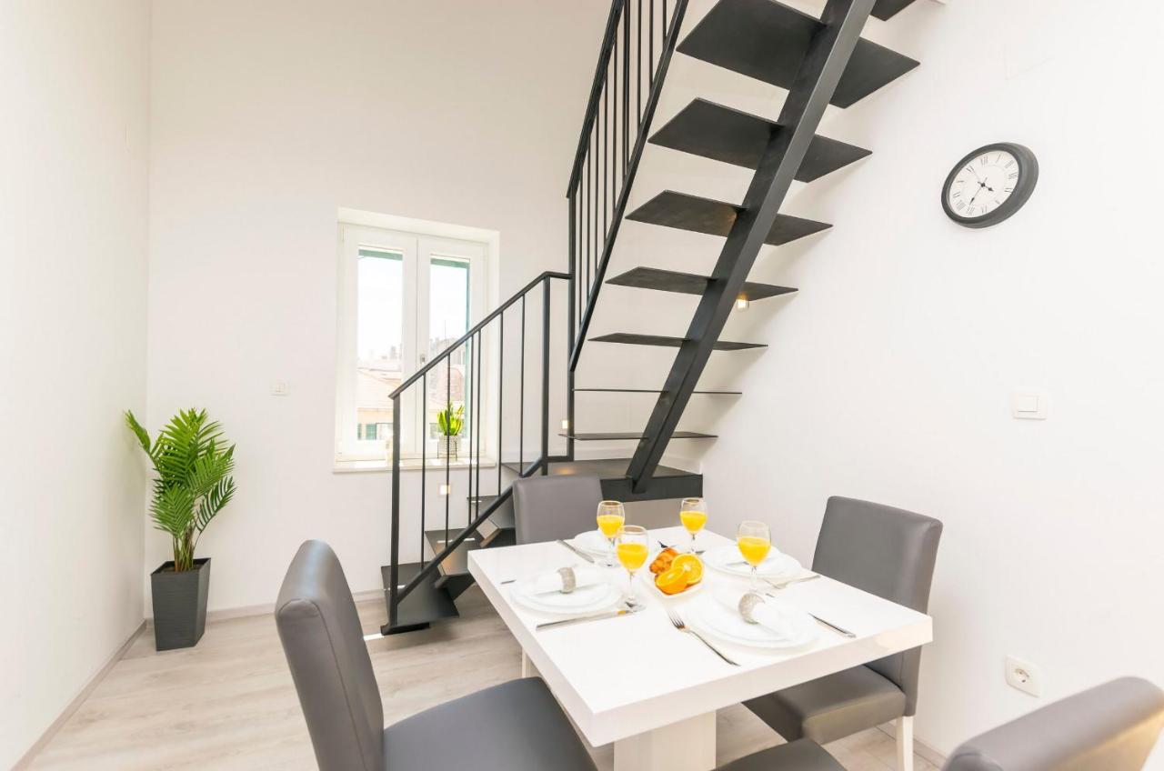 Apartments And Rooms Adriatic Suites Sibenik Bagian luar foto