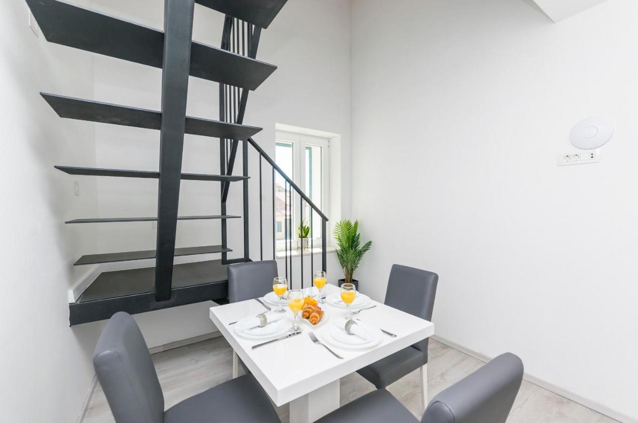Apartments And Rooms Adriatic Suites Sibenik Bagian luar foto