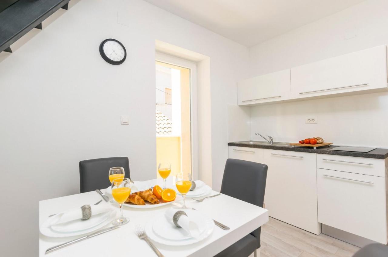 Apartments And Rooms Adriatic Suites Sibenik Bagian luar foto