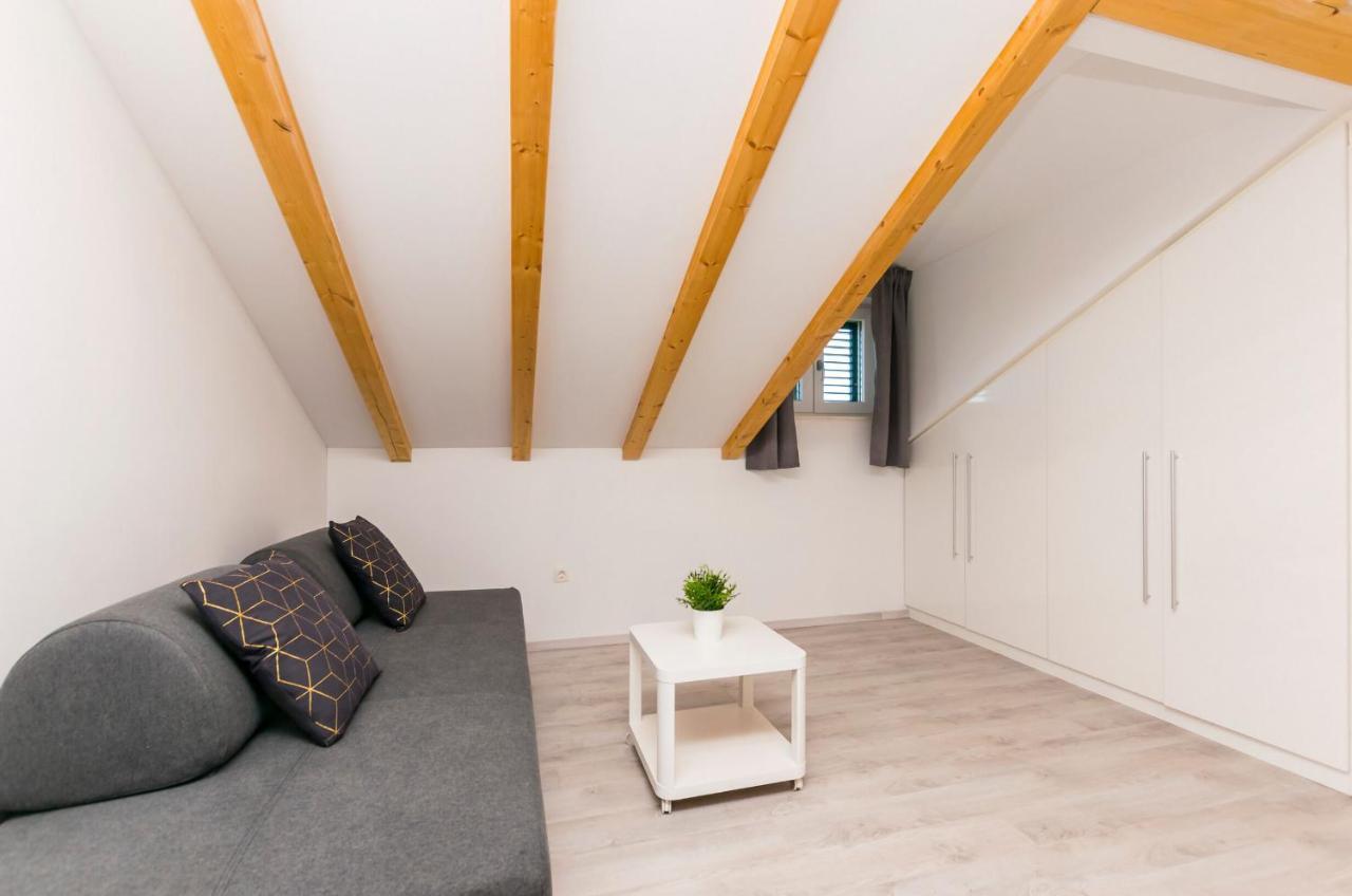 Apartments And Rooms Adriatic Suites Sibenik Bagian luar foto