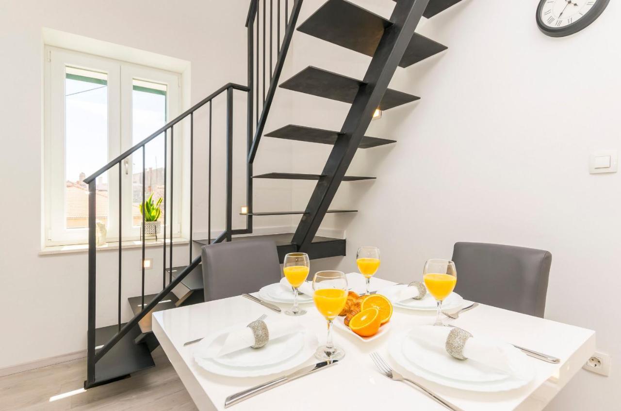 Apartments And Rooms Adriatic Suites Sibenik Bagian luar foto