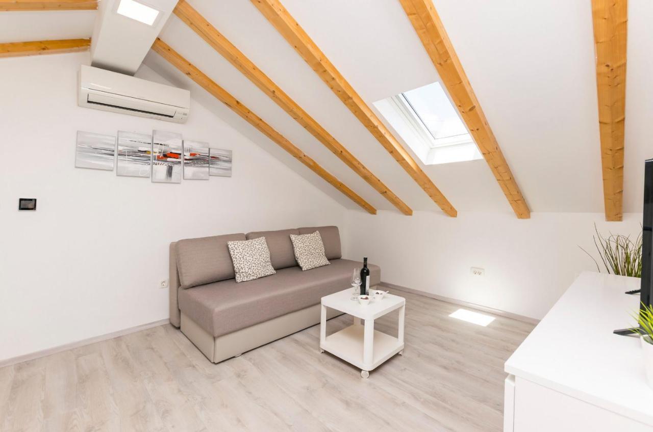 Apartments And Rooms Adriatic Suites Sibenik Bagian luar foto