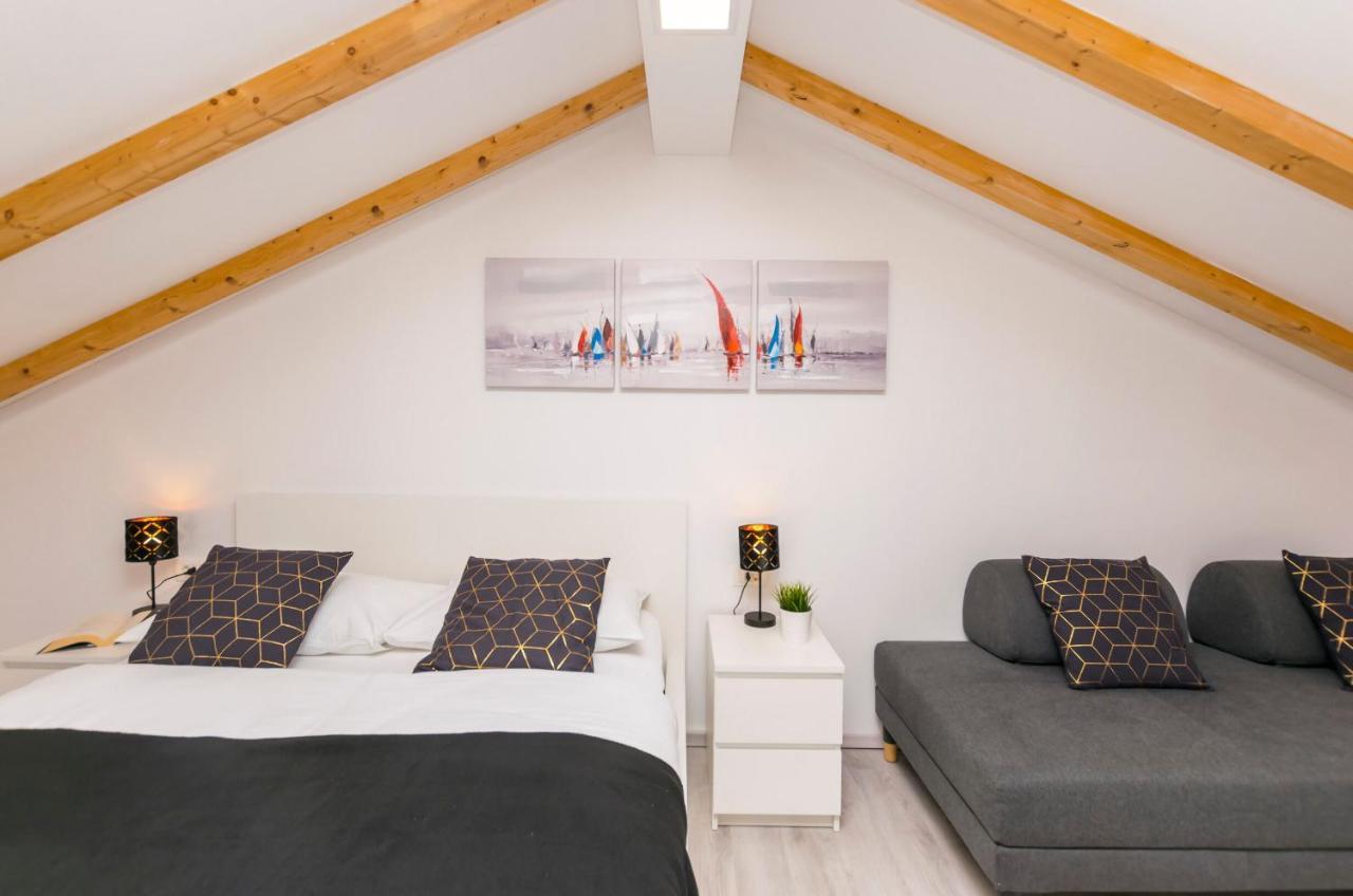 Apartments And Rooms Adriatic Suites Sibenik Bagian luar foto