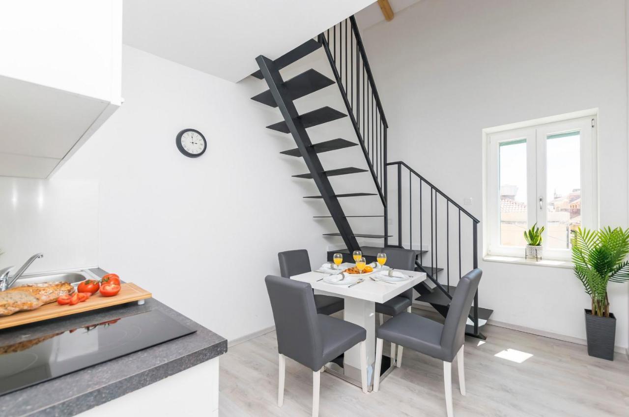 Apartments And Rooms Adriatic Suites Sibenik Bagian luar foto