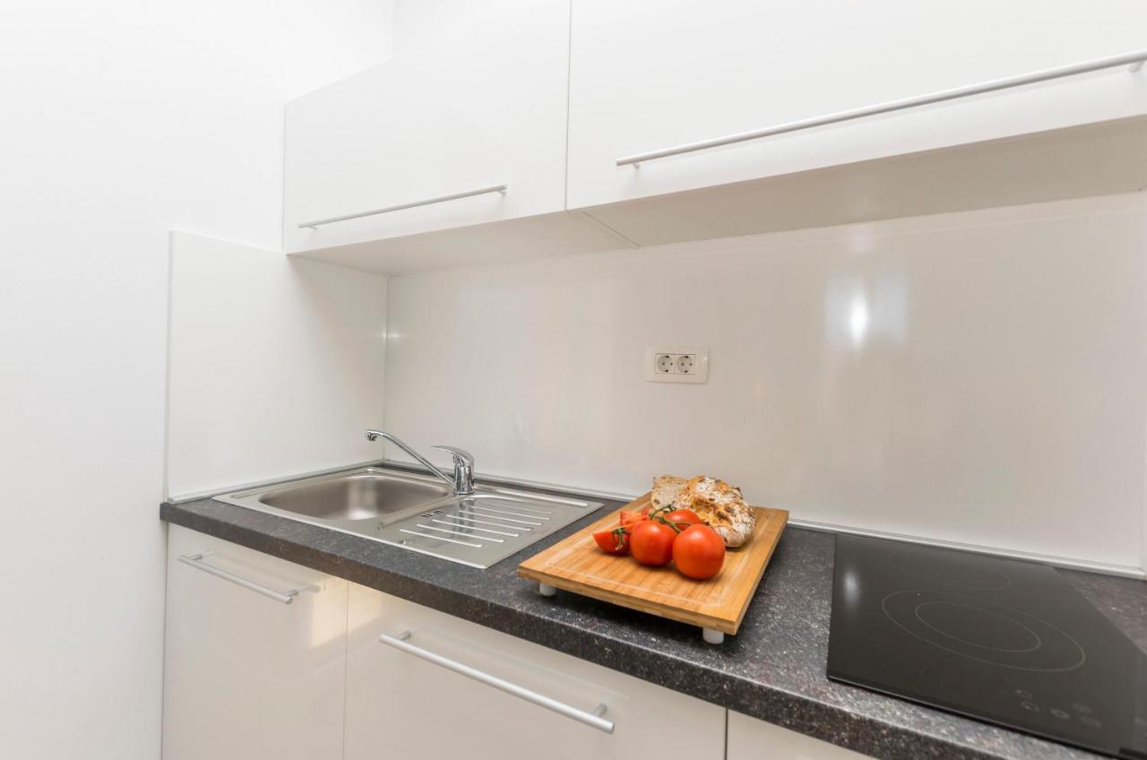 Apartments And Rooms Adriatic Suites Sibenik Bagian luar foto