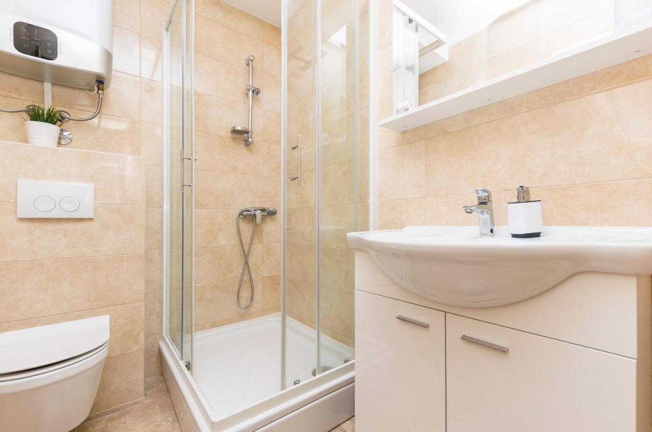 Apartments And Rooms Adriatic Suites Sibenik Bagian luar foto