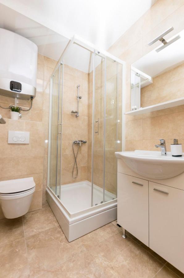 Apartments And Rooms Adriatic Suites Sibenik Bagian luar foto