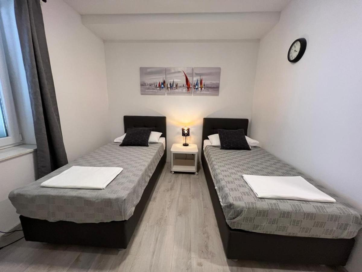Apartments And Rooms Adriatic Suites Sibenik Bagian luar foto